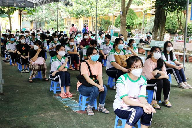 Ciudad Ho Chi Minh inicia vacunación contra el COVID-19 para alumnos ảnh 2 Ciudad Ho Chi Minh inicia vacunación contra el COVID-19 para alumnos ảnh 2