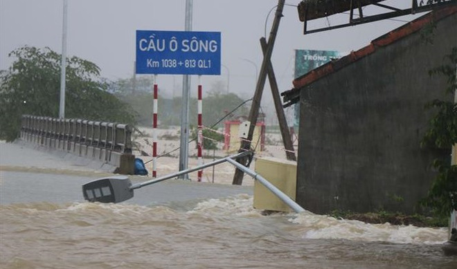 Inundaciones provocan cuantiosas pérdidas en el centro de Vietnam ảnh 1 Inundaciones provocan cuantiosas pérdidas en el centro de Vietnam ảnh 1