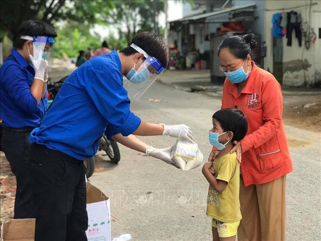 Amplían asistencia a niños afectados por el COVID-19 en Vietnam ảnh 2