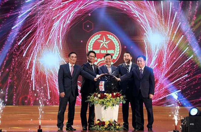 Destacan a empresas con logros sobresalientes en cumplimiento de ley tributaria en Vietnam ảnh 1 Destacan a empresas con logros sobresalientes en cumplimiento de ley tributaria en Vietnam ảnh 1