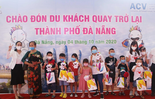 Da Nang recibe a primeros turistas domésticos tras cierre por COVID-19 ảnh 1 Da Nang recibe a primeros turistas domésticos tras cierre por COVID-19 ảnh 1