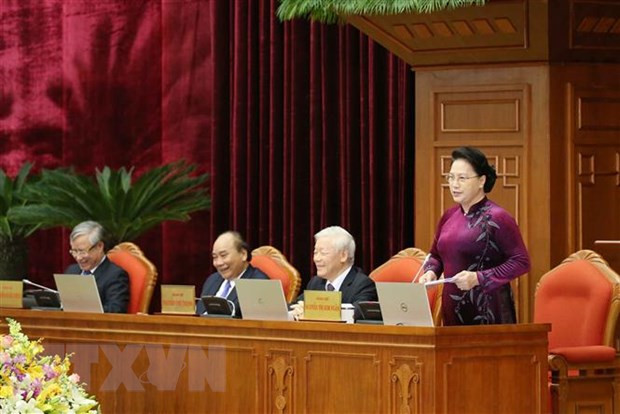 Cuestiones socioeconómicas y de personal centran debates en XIII pleno del Comité Central del Partido ảnh 1 Cuestiones socioeconómicas y de personal centran debates en XIII pleno del Comité Central del Partido ảnh 1