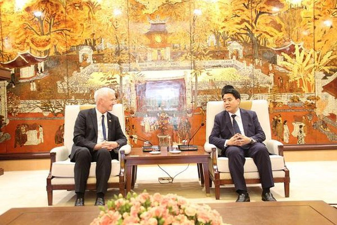 Refuerza Hanoi cooperación con localidades suizas ảnh 1