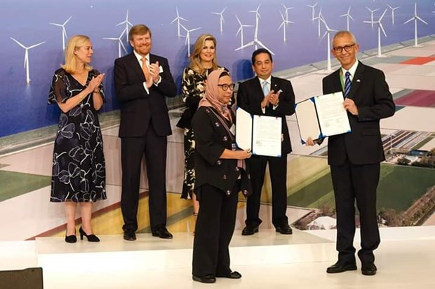 Indonesia y Países Bajos suscriben acuerdos de cooperación por valor de mil millones de dólares ảnh 1 Indonesia y Países Bajos suscriben acuerdos de cooperación por valor de mil millones de dólares ảnh 1