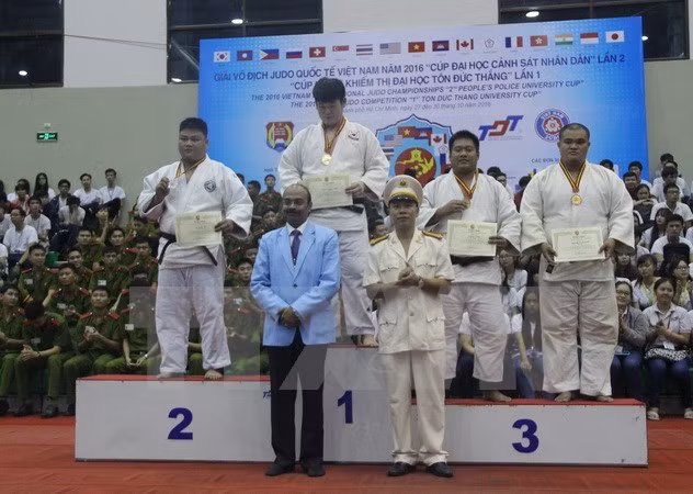 Sudcorea triunfó en el Torneo internacional de Judo de Vietnam 2016 ảnh 1