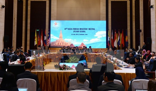 Cancilleres de ASEAN y países socios debaten medidas de cooperación ảnh 1