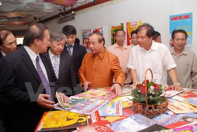 Efectuarán exposición- festival primaveral de prensa 2016 en Hanoi ảnh 1 Efectuarán exposición- festival primaveral de prensa 2016 en Hanoi ảnh 1
