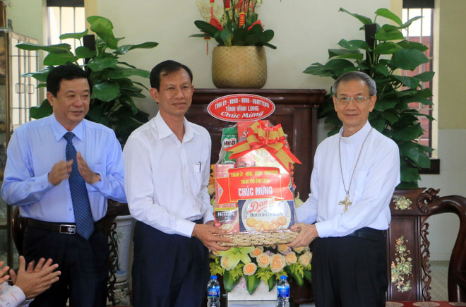 Felicitan a católicos en provincia vietnamita de Vinh Long en ocasión de Pascua ảnh 1 Felicitan a católicos en provincia vietnamita de Vinh Long en ocasión de Pascua ảnh 1