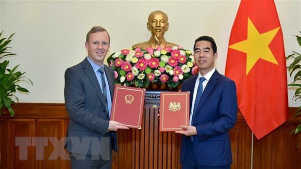 Ofrecen a empresas vietnamitas informaciones sobre mercado británico ảnh 1 Ofrecen a empresas vietnamitas informaciones sobre mercado británico ảnh 1