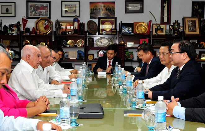 Delegación del Partido Comunista de Vietnam visita Cuba para impulsar lazos tradicionales ảnh 1 Delegación del Partido Comunista de Vietnam visita Cuba para impulsar lazos tradicionales ảnh 1