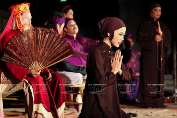 Artistas vietnamitas promueven identidad cultural nacional en Europa ảnh 1 Artistas vietnamitas promueven identidad cultural nacional en Europa ảnh 1