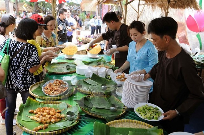 Da Nang abre espacio gastronómico del Festival Internacional de Fuegos Artificiales ảnh 1 Da Nang abre espacio gastronómico del Festival Internacional de Fuegos Artificiales ảnh 1