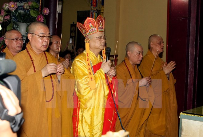 Presidente de Vietnam felicita a budistas por Vesak 2017 ảnh 1