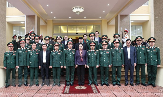 Presidenta del Parlamento de Vietnam exalta logros de la Zona Militar 4 ảnh 1 Presidenta del Parlamento de Vietnam exalta logros de la Zona Militar 4 ảnh 1