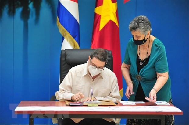 Cancelan Vietnam y Cuba sello postal por 60 años de nexos ofciales ảnh 2 Cancelan Vietnam y Cuba sello postal por 60 años de nexos ofciales ảnh 2