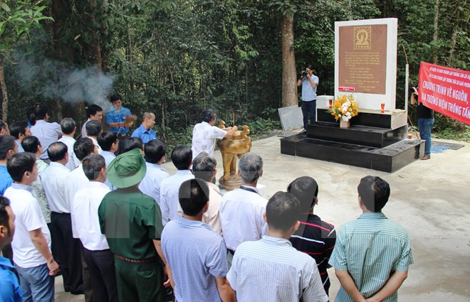 Honran veteranos de VNA a predecesores en efemérides de órgano ảnh 1