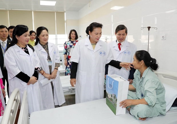 Presidenta parlamentaria de Vietnam resalta el desarrollo de medicina tradicional ảnh 1 Presidenta parlamentaria de Vietnam resalta el desarrollo de medicina tradicional ảnh 1