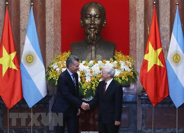 Concluye presidente de Argentina visita a Vietnam ảnh 1 Concluye presidente de Argentina visita a Vietnam ảnh 1