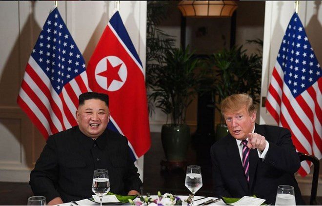 Presidente estadounidense Donald Trump se reúne con líder norcoreano Kim Jong-un ảnh 1 Presidente estadounidense Donald Trump se reúne con líder norcoreano Kim Jong-un ảnh 1