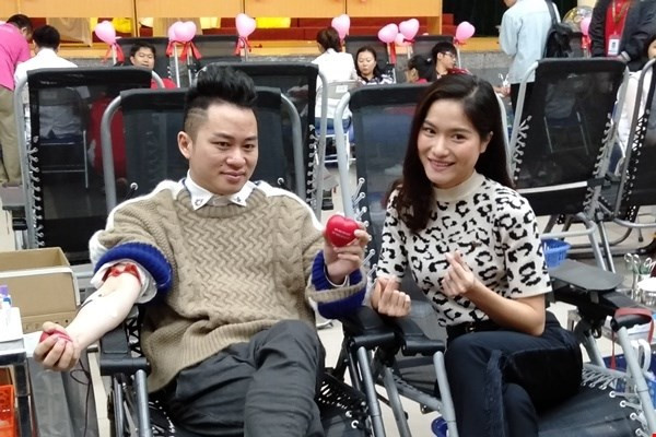 Vicepresidenta vietnamita inicia festival de donación de sangre ảnh 1 Vicepresidenta vietnamita inicia festival de donación de sangre ảnh 1