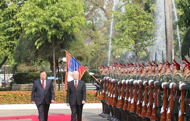 Vietnam y Laos resaltan la grandeza de sus nexos amistosos ảnh 1 Vietnam y Laos resaltan la grandeza de sus nexos amistosos ảnh 1