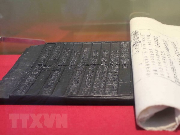 Exhiben en Hanoi grabados xilográficos de dinastía vietnamita ảnh 1