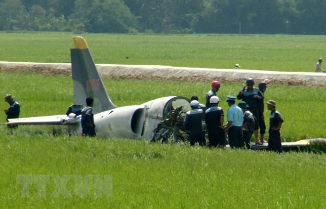 Un avión militar de Vietnam cae en provincia central de Nghe An ảnh 1 Un avión militar de Vietnam cae en provincia central de Nghe An ảnh 1