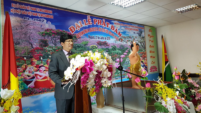 Nutrida participación de vietnamitas y mozambiqueños en Día de Vesak 2562 en Maputo ảnh 1 Nutrida participación de vietnamitas y mozambiqueños en Día de Vesak 2562 en Maputo ảnh 1