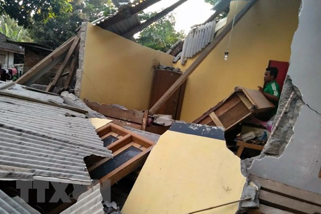 Terremoto en Indonesia: Al menos 10 muertos y 40 heridos ảnh 1 Terremoto en Indonesia: Al menos 10 muertos y 40 heridos ảnh 1