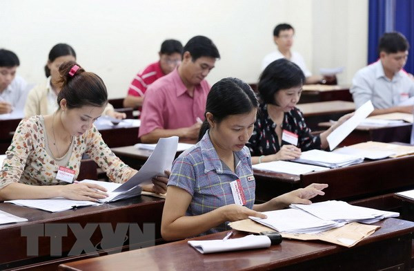 Ministro vietnamita exhorta a acelerar la recalificación del examen final de bachillerato ảnh 1 Ministro vietnamita exhorta a acelerar la recalificación del examen final de bachillerato ảnh 1