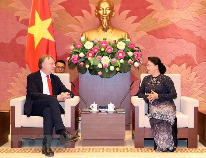 Vietnam garantiza la operación efectiva de empresas europeas, afirma presidenta parlamentaria ảnh 1 Vietnam garantiza la operación efectiva de empresas europeas, afirma presidenta parlamentaria ảnh 1