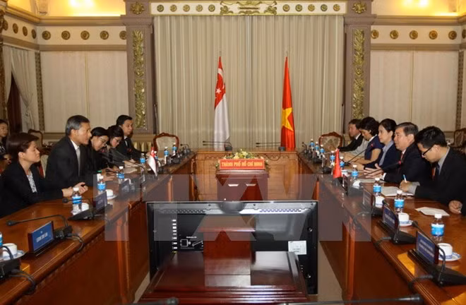 Ciudad Ho Chi Minh y Singapur acuerdan impulsar relaciones multifacéticas ảnh 1