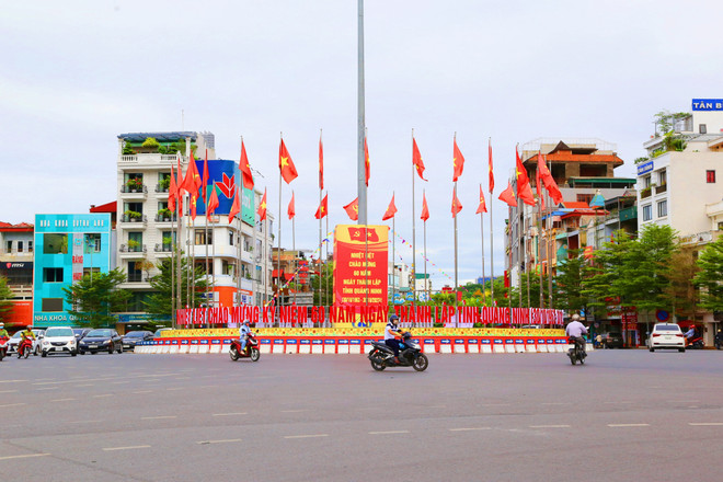 Diversas actividades para celebrar aniversario 60 de fundación de Quang Ninh ảnh 1 Diversas actividades para celebrar aniversario 60 de fundación de Quang Ninh ảnh 1
