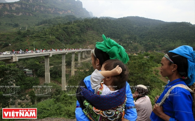 Cambio en la zona fronteriza remota de Xin Man ảnh 1