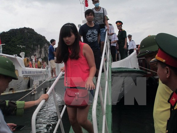 Isla vietnamita de Cai Chien atrae a turistas por sus playas vírgenes ảnh 1 Isla vietnamita de Cai Chien atrae a turistas por sus playas vírgenes ảnh 1