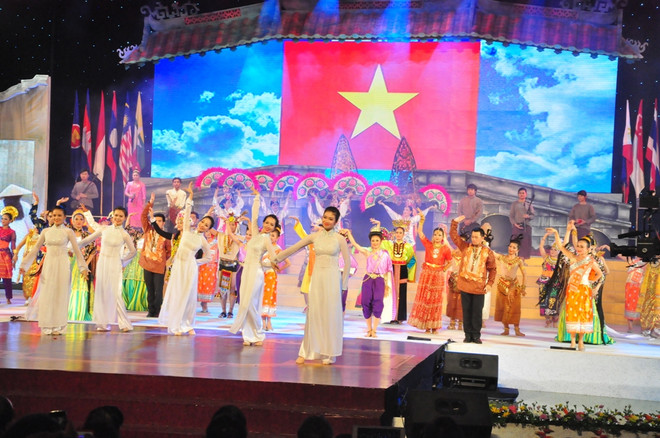Velada artística cierra festival patrimonial en Vietnam ảnh 1 Velada artística cierra festival patrimonial en Vietnam ảnh 1