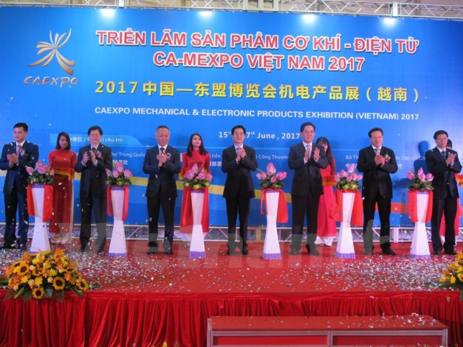 Inauguran exposición de productos mecánicos y electrónicos CA-MEXPO Vietnam 2017 ảnh 1 Inauguran exposición de productos mecánicos y electrónicos CA-MEXPO Vietnam 2017 ảnh 1
