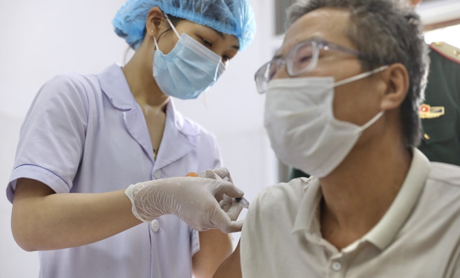 Avanza ensayo clínico de vacuna Nano Covax de Vietnam contra COVID-19 ảnh 1 Avanza ensayo clínico de vacuna Nano Covax de Vietnam contra COVID-19 ảnh 1
