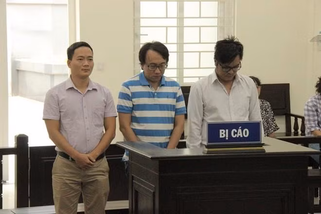 Condena tribunal vietnamita a expolicía por apropiación ilícita de bienes ảnh 1