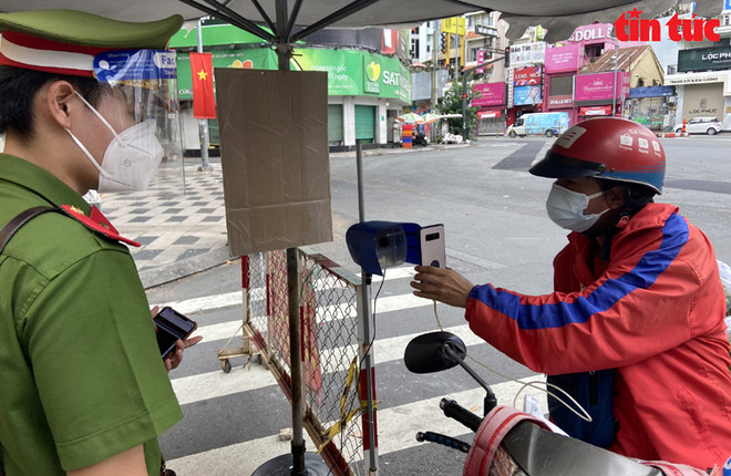 Ciudad Ho Chi Minh instala cámaras de códigos QR para prevenir el COVID-19 ảnh 1 Ciudad Ho Chi Minh instala cámaras de códigos QR para prevenir el COVID-19 ảnh 1