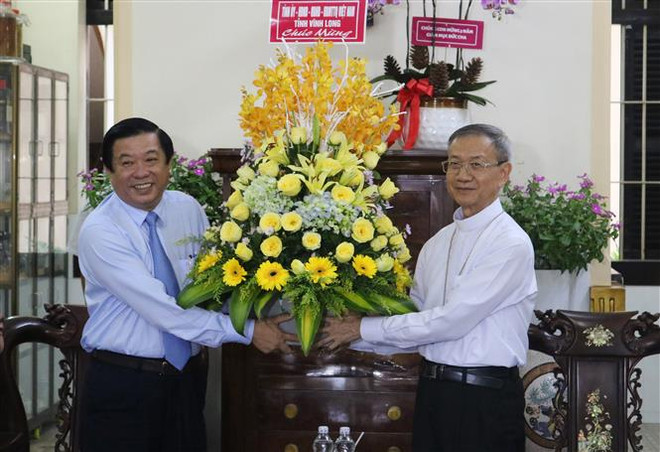 Felicitan por Navidad a comunidades católicas en provincia vietnamita de Vinh Long ảnh 1 Felicitan por Navidad a comunidades católicas en provincia vietnamita de Vinh Long ảnh 1