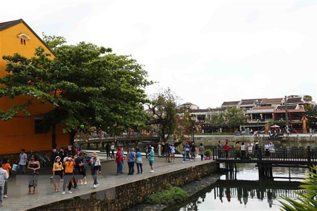 Ciudad antigua de Hoi An celebra numerosas actividades para atraer a turistas ảnh 1 Ciudad antigua de Hoi An celebra numerosas actividades para atraer a turistas ảnh 1