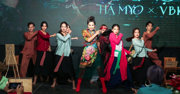 Joven artista vietnamita renueva canto popular con ritmos modernos ảnh 1