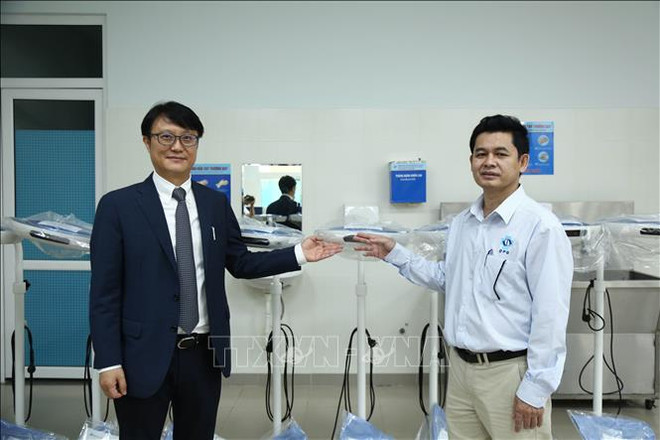 Provincia vietnamita recibe equipos médicos sudcoreanos ảnh 1 Provincia vietnamita recibe equipos médicos sudcoreanos ảnh 1