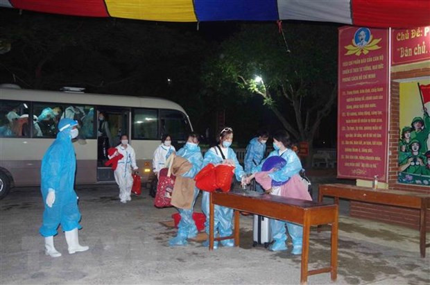 Provincia vietnamita recibe a 180 connacionales desde Alemania ảnh 1 Provincia vietnamita recibe a 180 connacionales desde Alemania ảnh 1