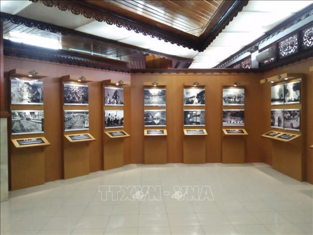 Abren exposición fotográfica sobre nexos Vietnam-Indonesia ảnh 1 Abren exposición fotográfica sobre nexos Vietnam-Indonesia ảnh 1