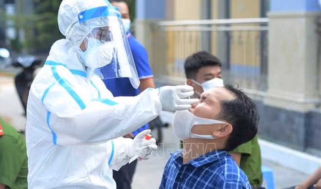 Resaltan avance de Ciudad Ho Chi Minh en control de COVID-19 ảnh 1