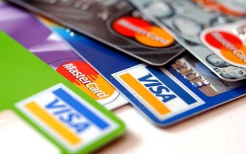 Proponen en Vietnam reducir tarifas para tarjetas bancarias internacionales ảnh 1 Proponen en Vietnam reducir tarifas para tarjetas bancarias internacionales ảnh 1