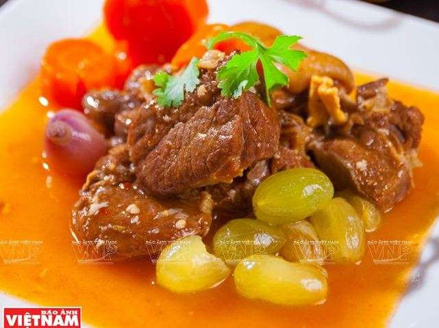 Cordero estofado con uvas, especialidad única de provincia de Ninh Thuan ảnh 1 Cordero estofado con uvas, especialidad única de provincia de Ninh Thuan ảnh 1