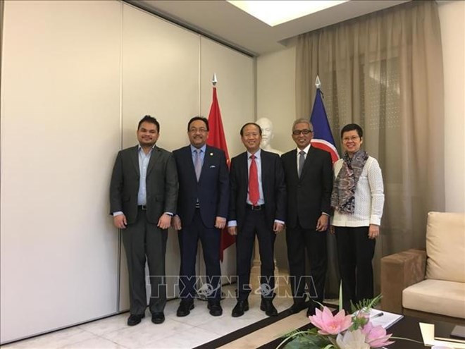 Vietnam asume la presidencia del Comité de la ASEAN en Madrid ảnh 1 Vietnam asume la presidencia del Comité de la ASEAN en Madrid ảnh 1